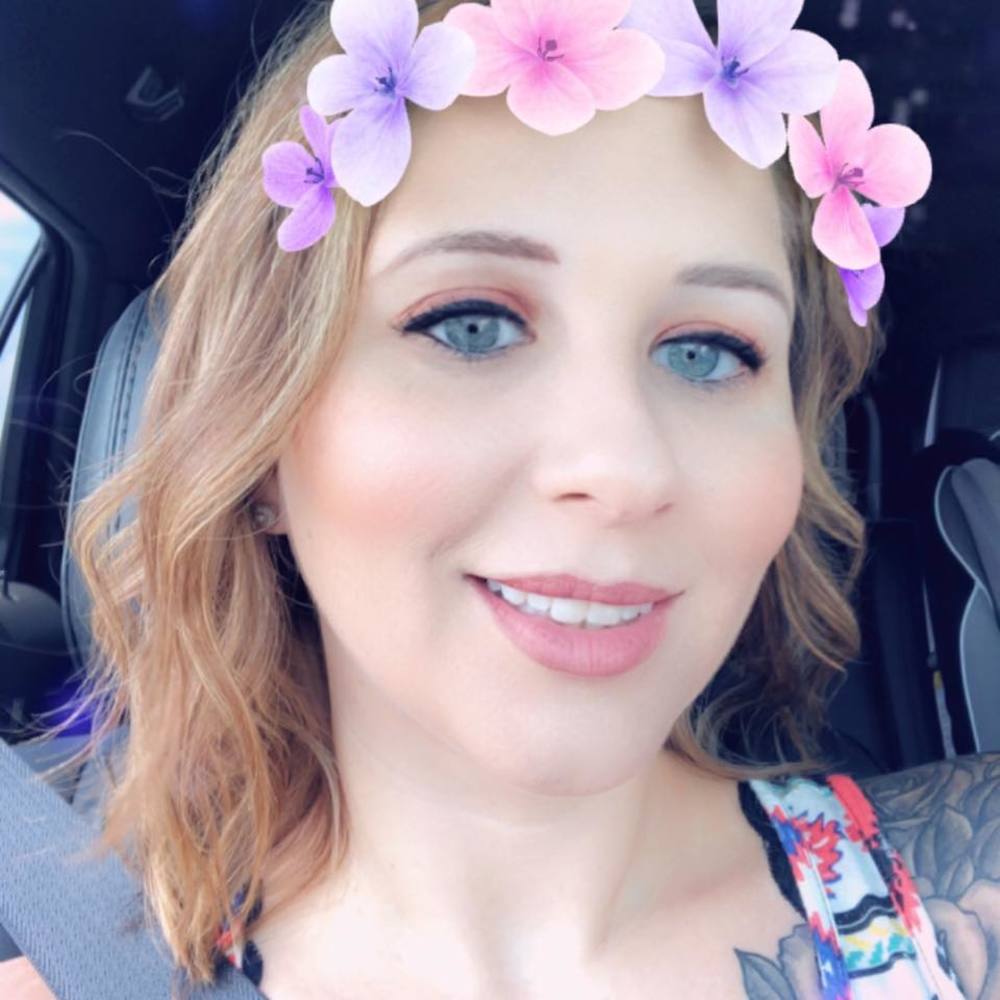 Meet your Posher, Mikala